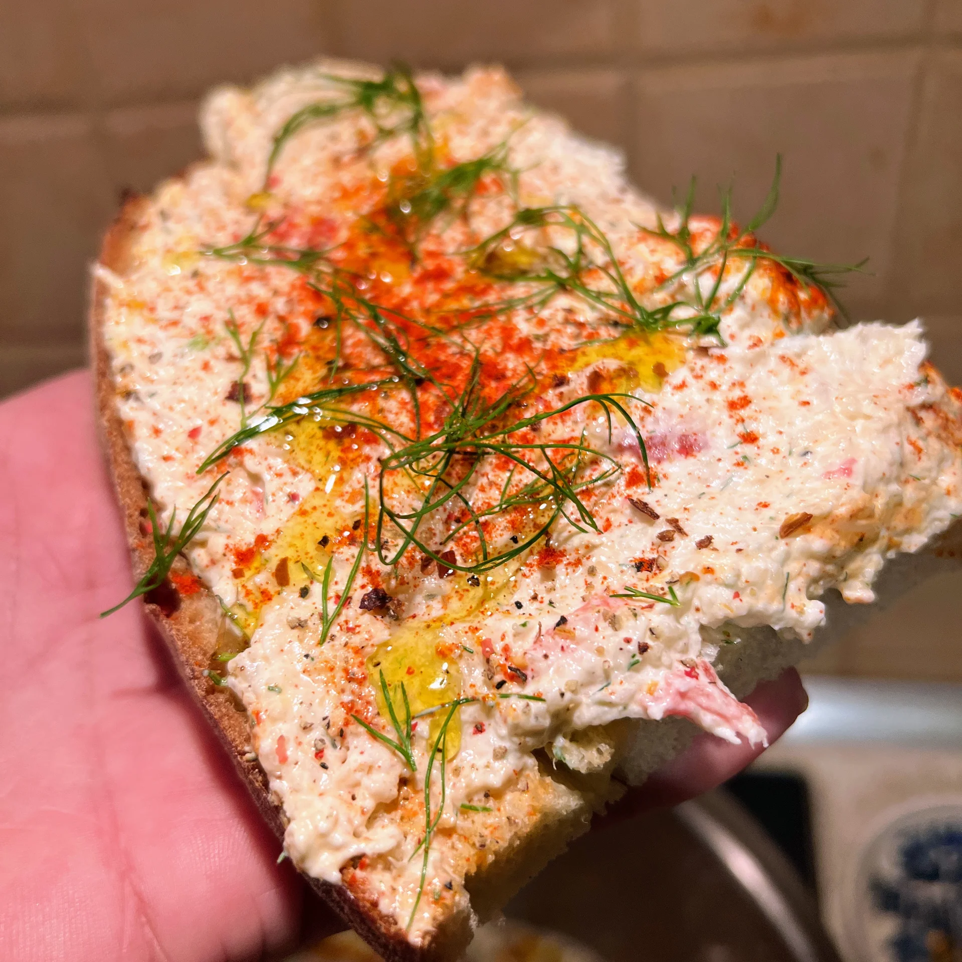 Salată de conopidă cu usturoi și mărar